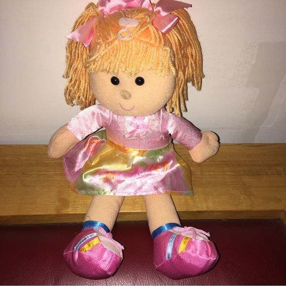 **HOST PICK**Doll carrier with doll plush soft toys stuffed 100% polyester fiber - Picture 3 of 9
